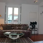 Stylish In Alfama Appartamento Lisbona